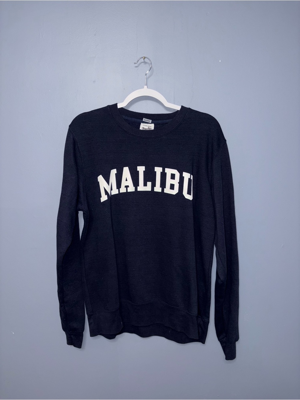 Pacific & Co | Navy Malibu Sweatshirt | Size Medium